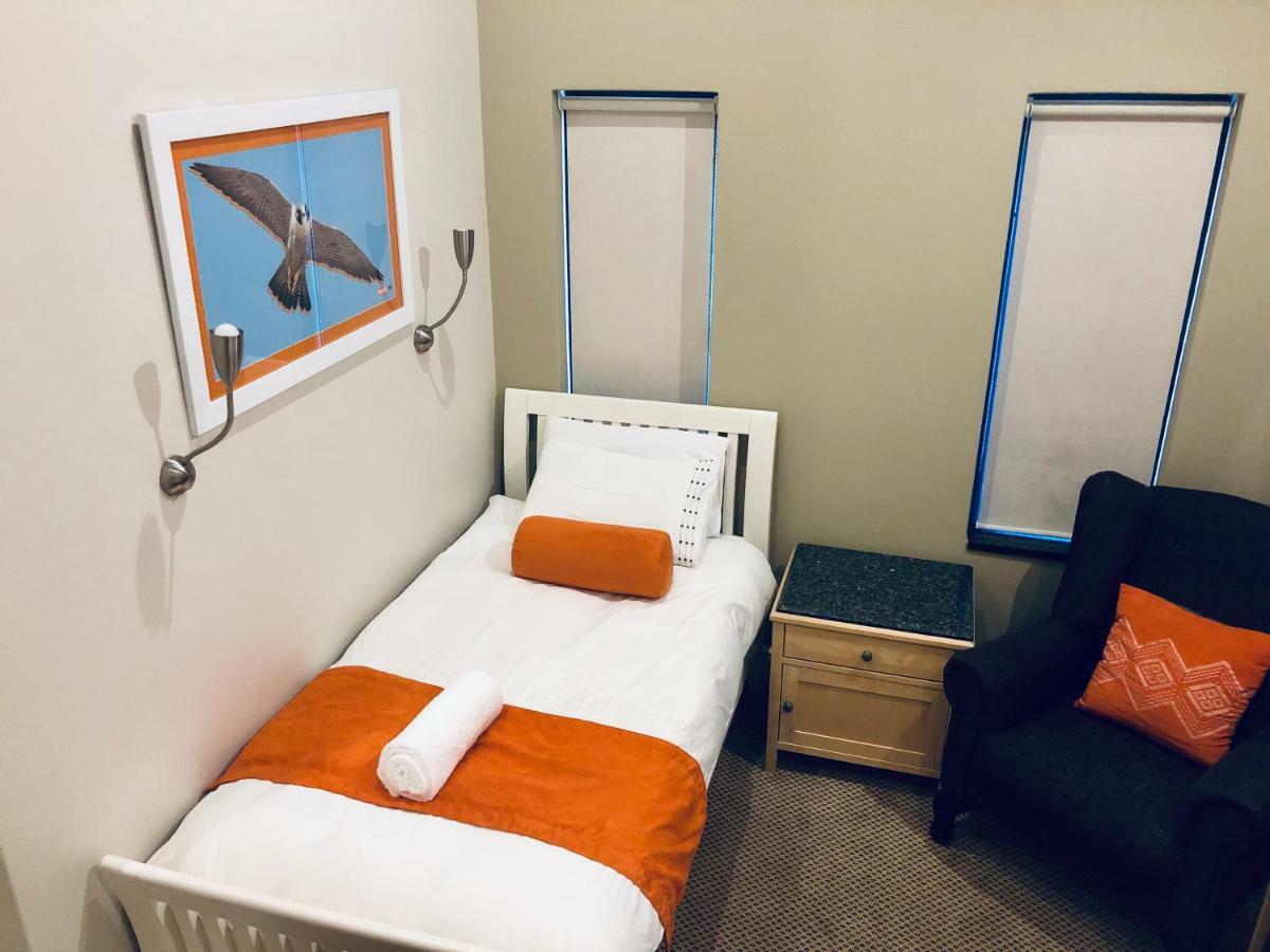 Orange Inn 克尼斯纳 客房 照片