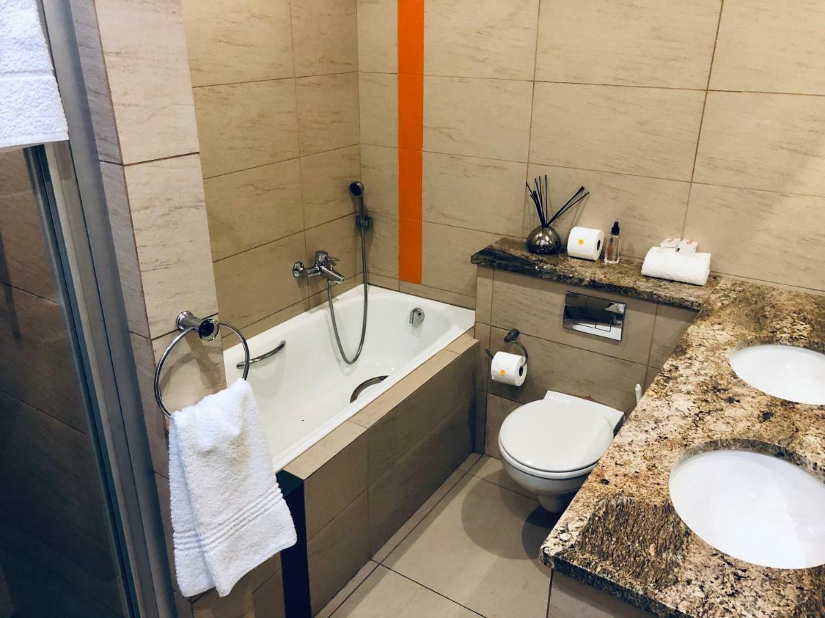 Orange Inn 克尼斯纳 客房 照片